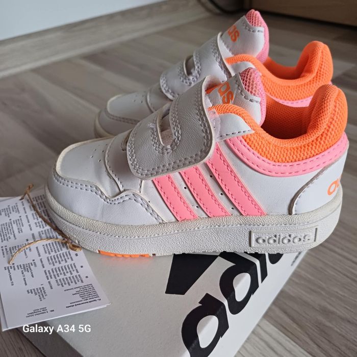 Маратонки Адидас 22 номер