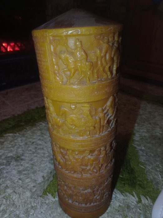 Огромна масивна свещ