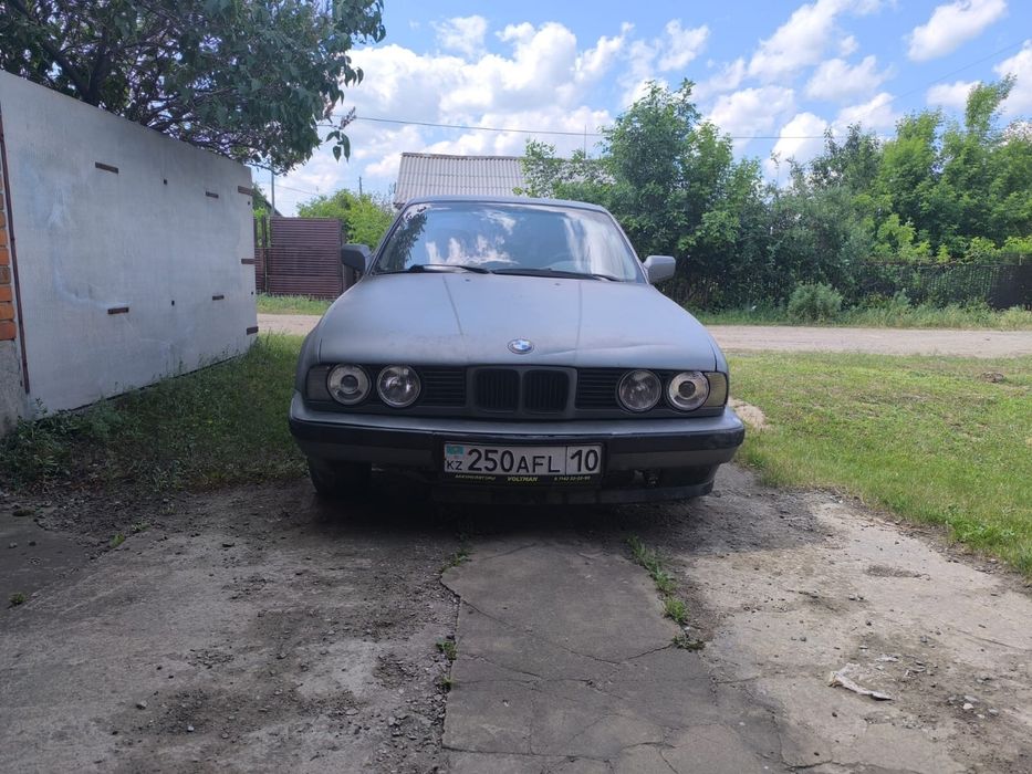 Продам машину BMW E34