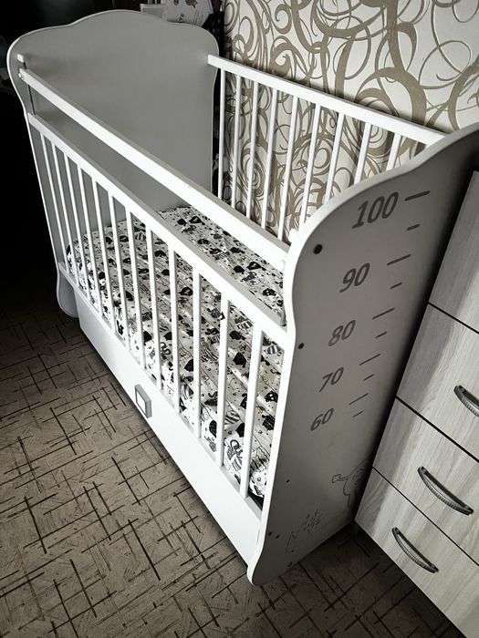 Детская кроватка