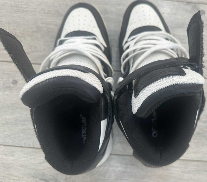 Off-White Out Of Office Mid Top Lea White/Black masura 42