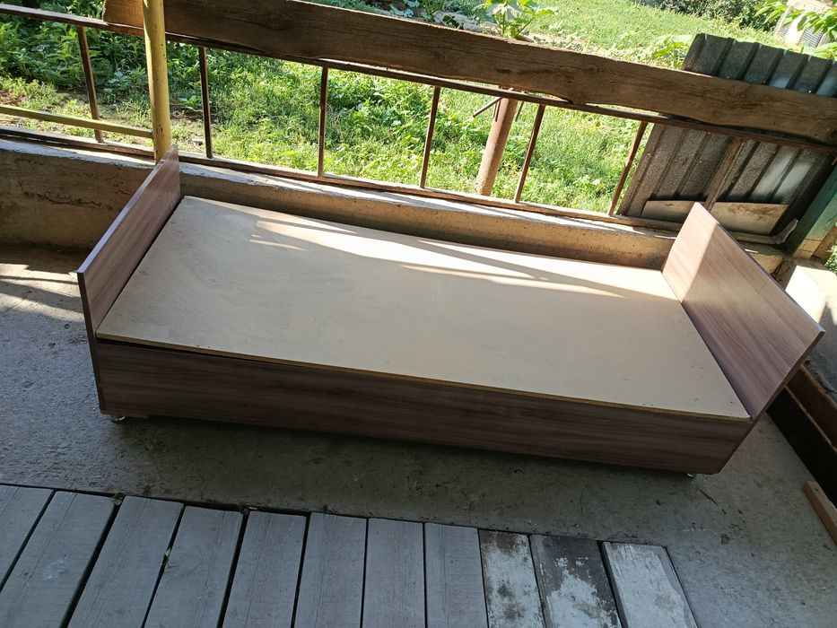 Продам кровать срочно