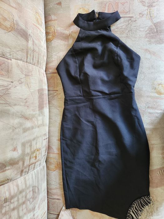 Елегантна черна рокля