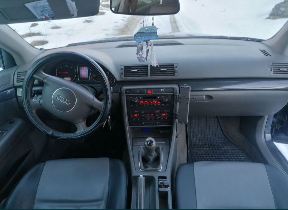 Vând Audi A4 B6 1.9