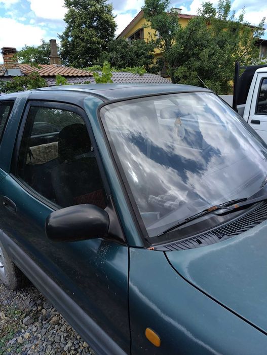 Продавам Toyota RAV4
