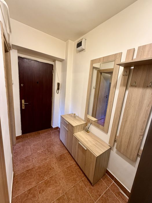 Proprietar Apartament 1 camera Soarelui etaj 1  str. Aleea Cristalului nr 3 , Pret  2350 euro /m2 util