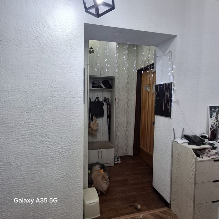 Продаётся своя  Чиланзар -1  высокопотолочка кирпич 2/4/4