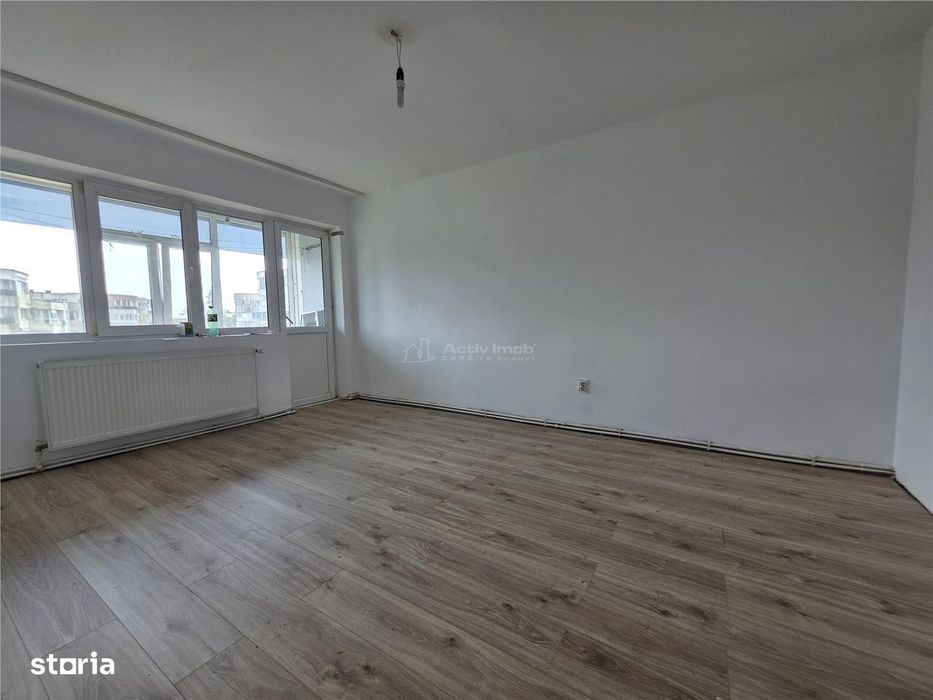 3 camere,61 mp, ET. 4, LOC PARCARE, zona OBOR