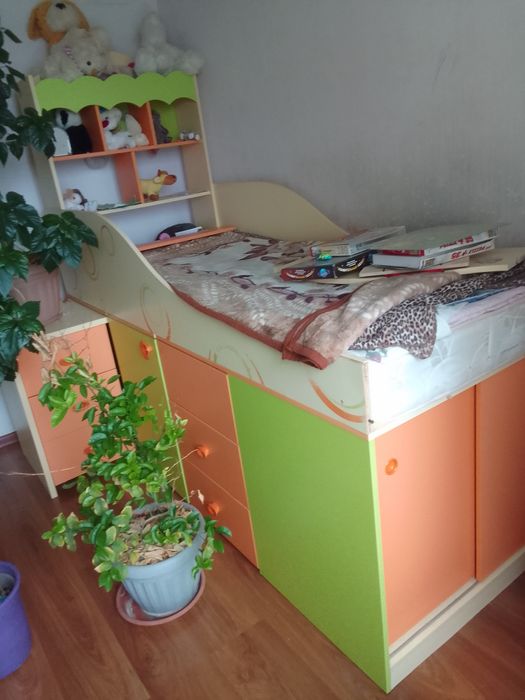 Продам кровать в хорошем состояний .