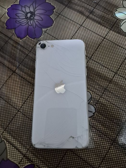 Iphone se 2022 года