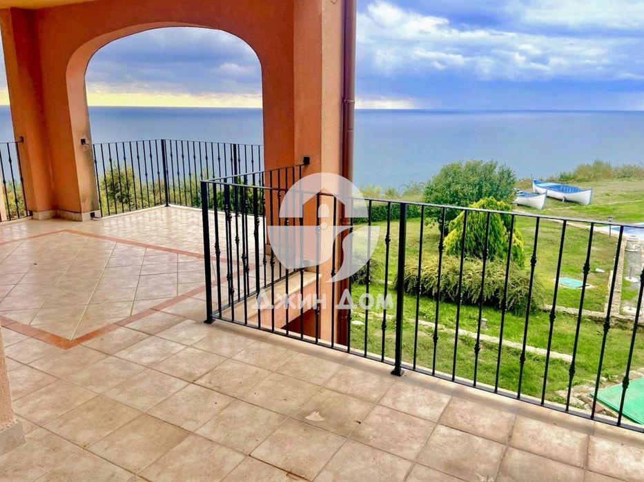 Продава се Тристаен апартамент в с. Топола, Област Добрич - 124 кв.м за 1130 €/кв.м - Снимка #8