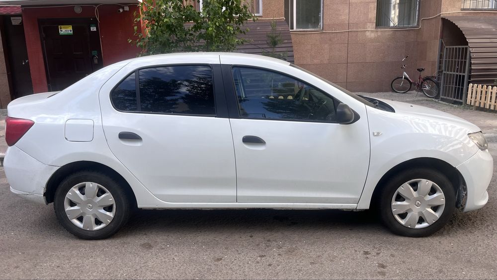 Рено логан 2 2015 года