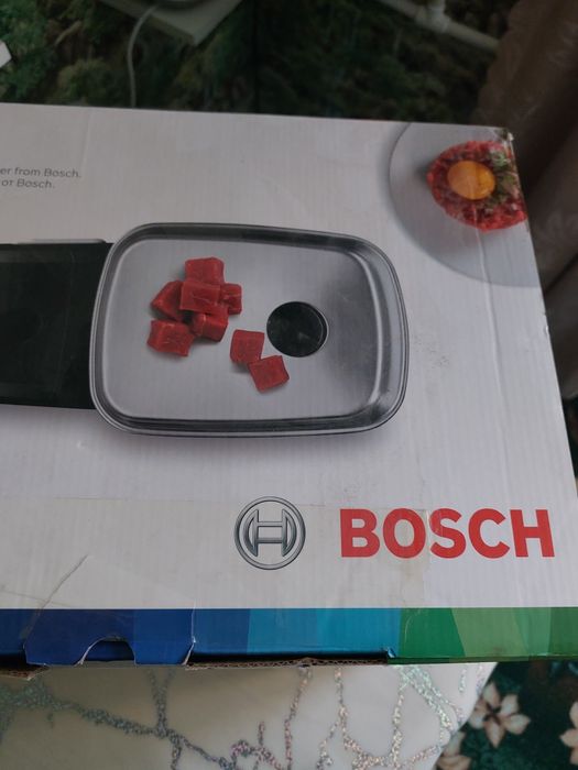 Продам электромясорубка BOSCH