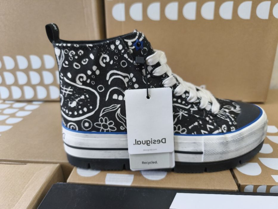 Desigual кецове 38 39