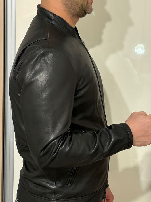 Vând geaca din piele mărimea M