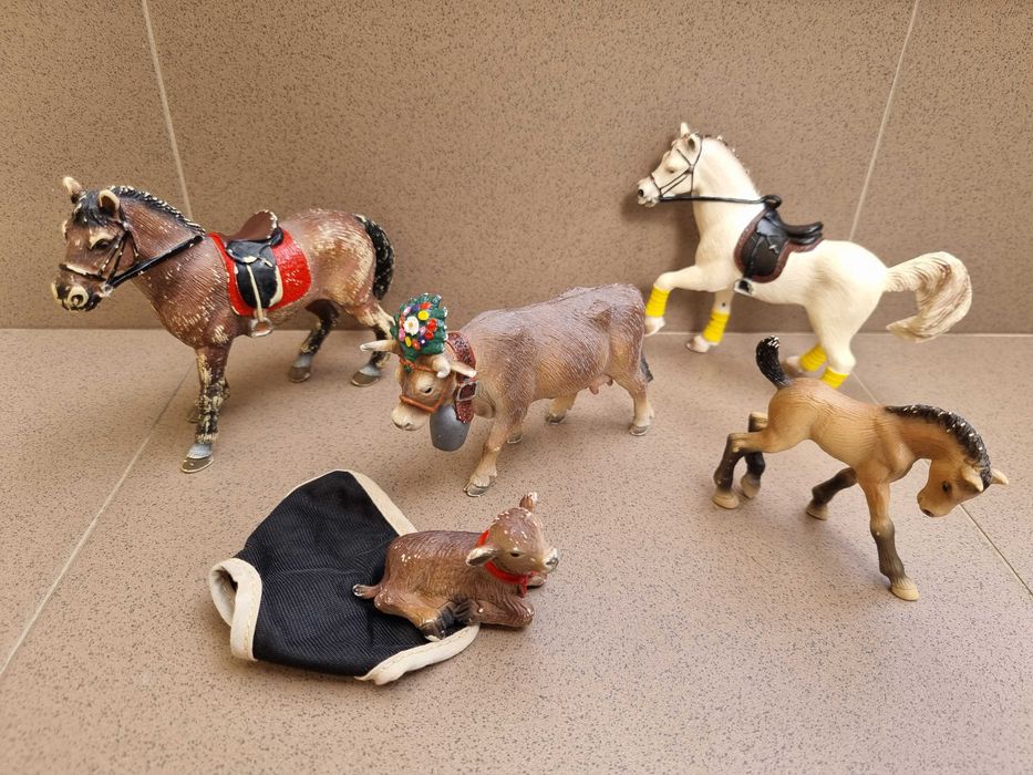 Lot 5 cai si vaci Bullyland Germania, figurine handpainted