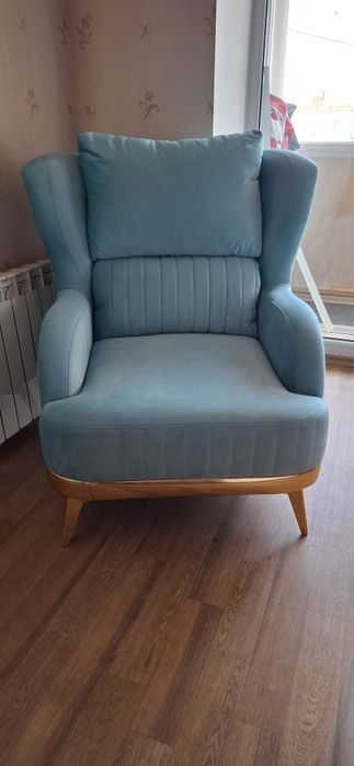 Диван и два кресла, мягкий уголок