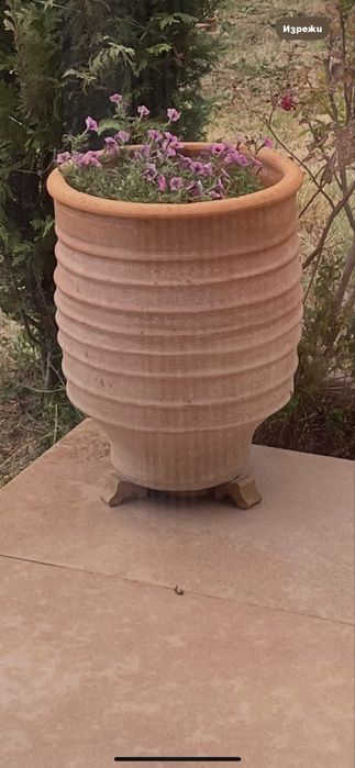 Голяма саксия от остров Крит