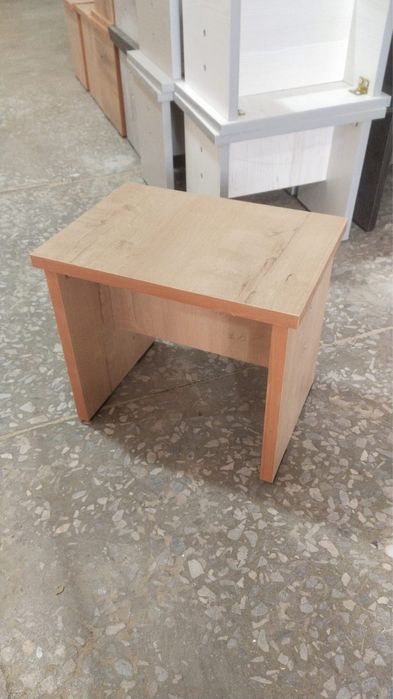 Крепкие табуретки