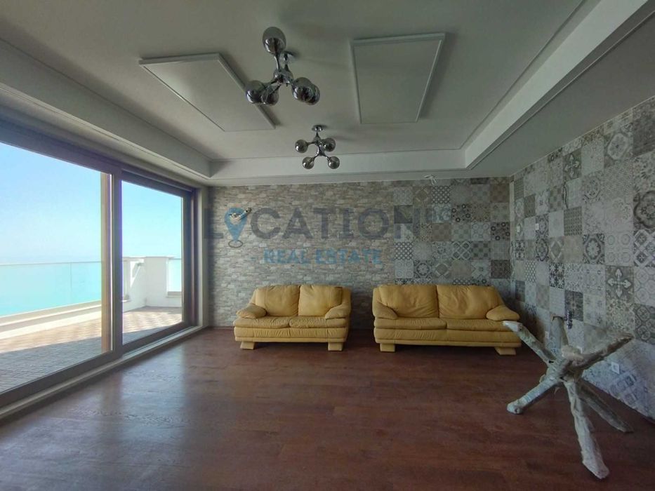 Продава се Многостаен апартамент в Балчик - 390 кв.м за 1103 €/кв.м - Снимка #1