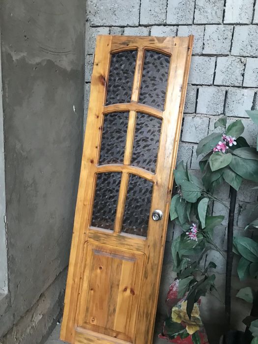 Двери деревянные 2 шт