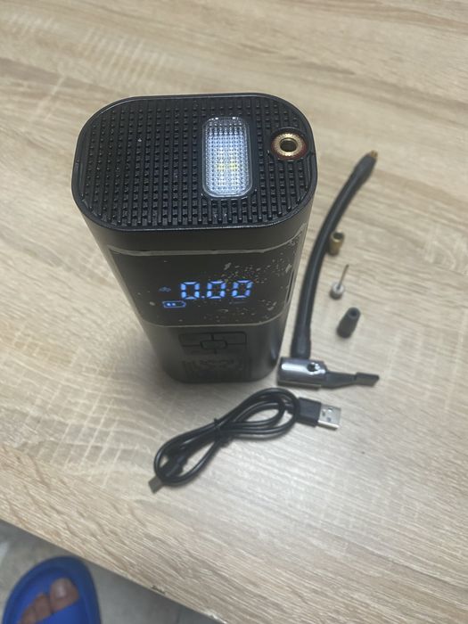 Компресор с usb заряд