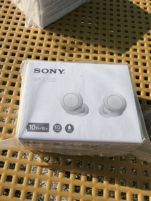 Чисто нови слушалки SONY WF-C500
