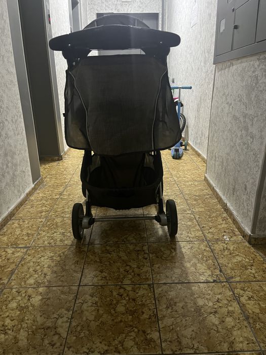 Продам коляску chicco