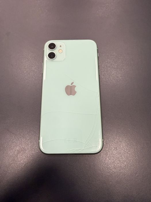 iPhone 11 green 64GB