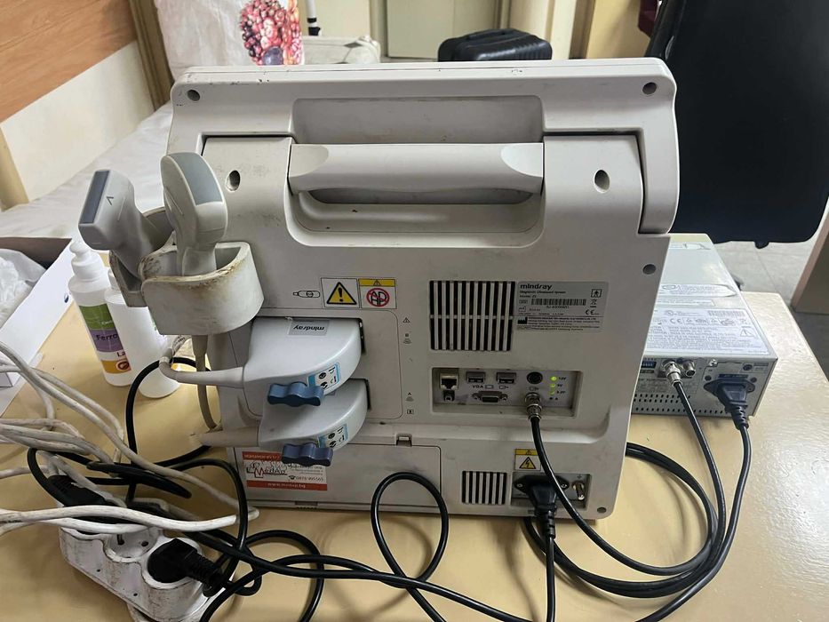Продавам пеносим ехограф Mindray Z5 и графичен принтер Mitsubishi P93W