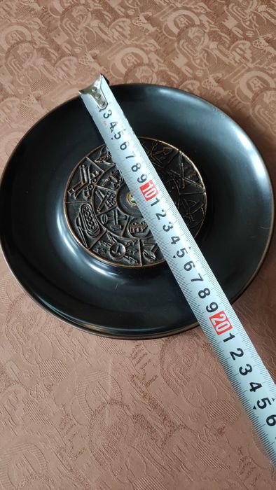 Стари стенни чинии от мед и месинг