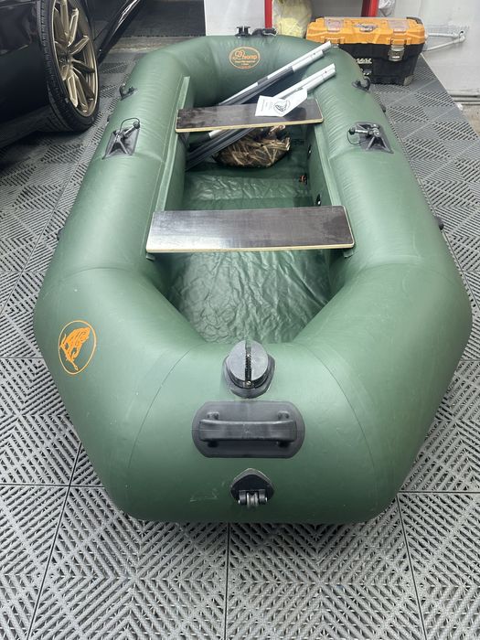 Продам лодку 2-х местную