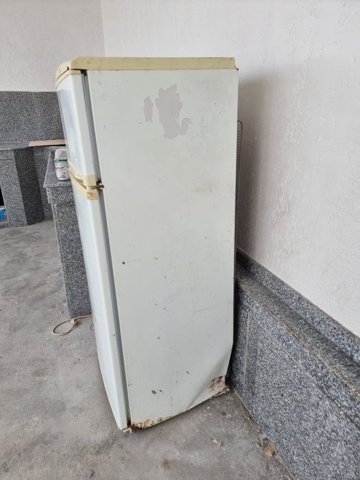 Продам холодильник