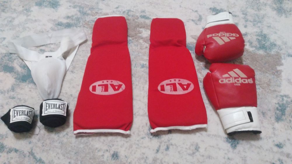 8-10 ёш болалар учун кикбкикбоксинг анжомлари туплами