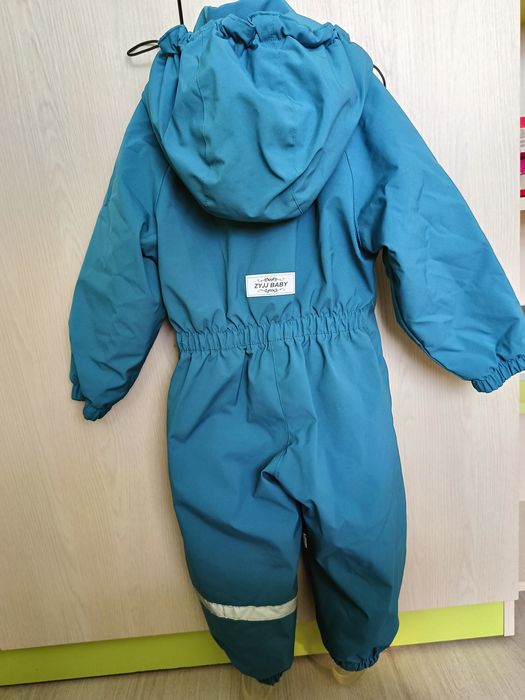 Продам весенний комбинезон демисезон