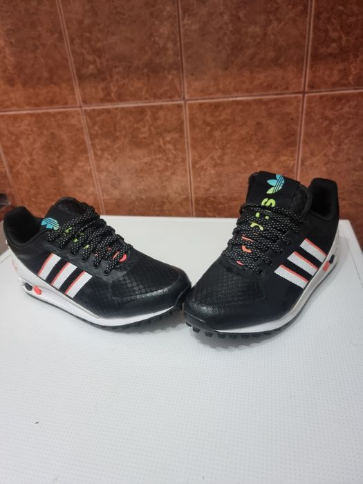Adidas LA TRAINER 11