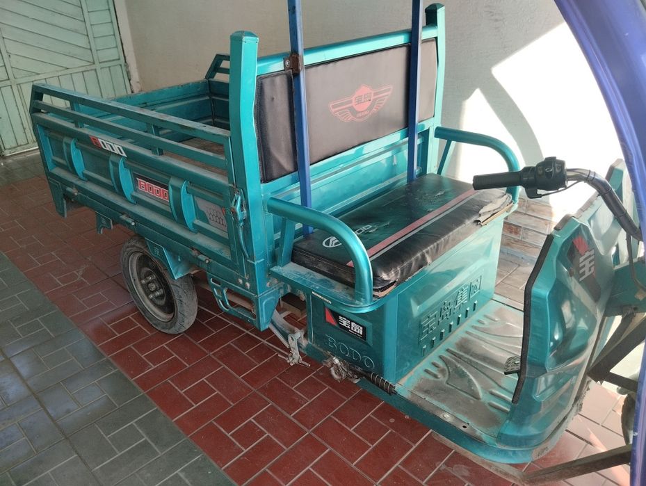 Elektor skuter kabinasi bilan