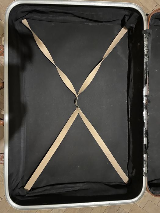 Geamantan vintage din piele