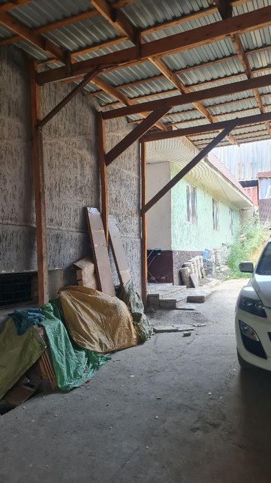 Продаётся двухэтажный дом под Бизнес