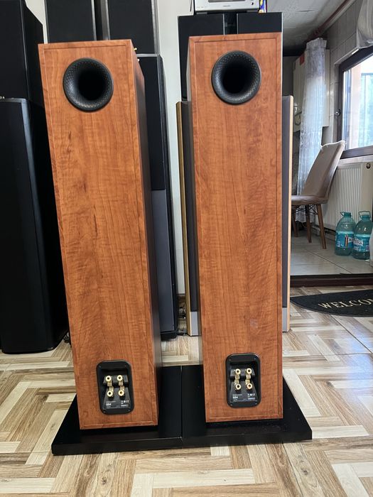 Boxe Top Bowers & Wilkins 684