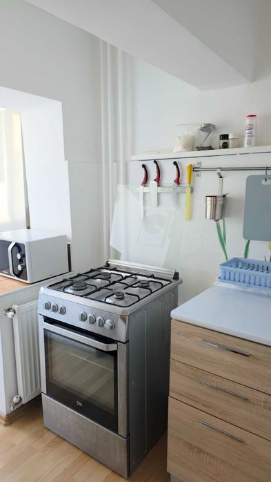 De inchiriat apart 2 cam-bd. Unirii