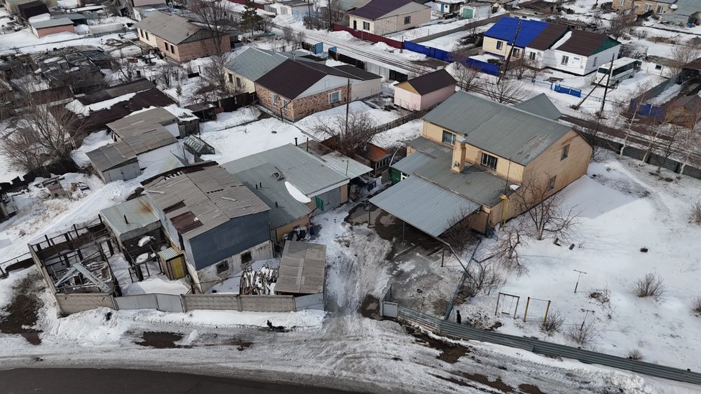 Продаётся дом в поселке Топар