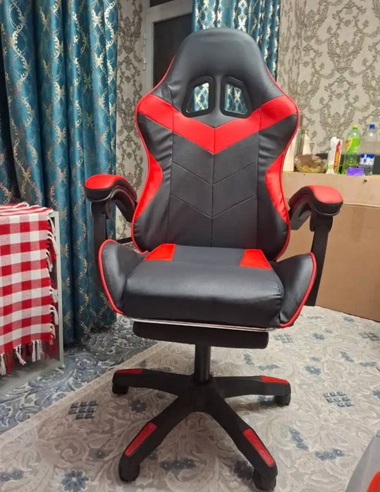 Профессиональное игровое кресло для киберспорта