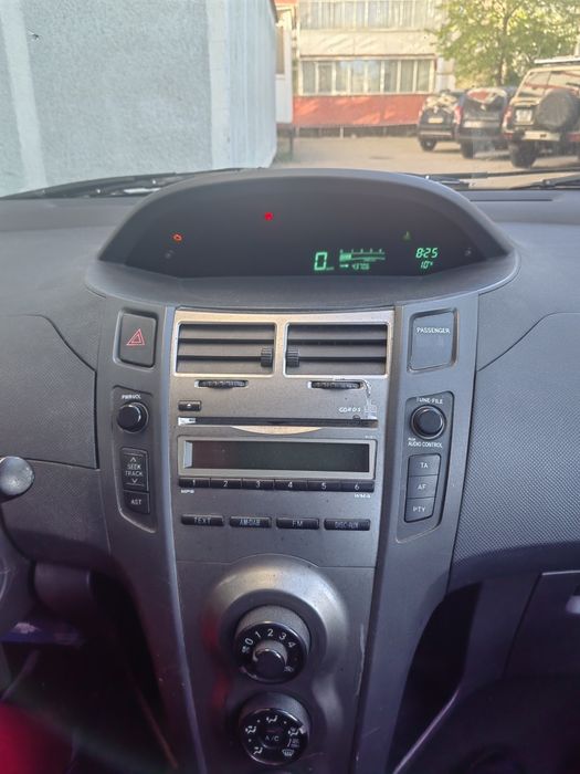 Toyota yaris 2010