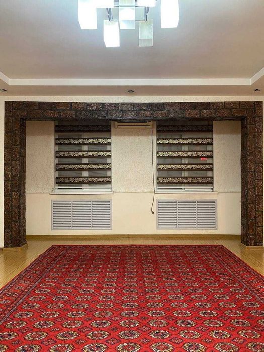 Tinchli metro Yonida 4/3/4 85 kv Remont orta holatda