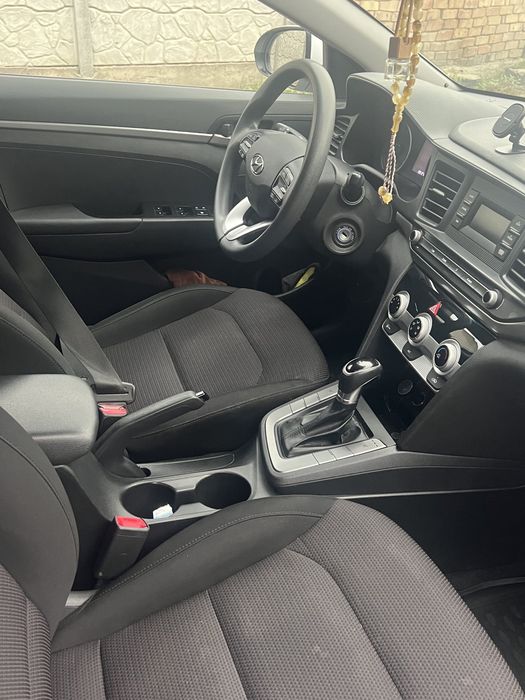 Hyundai Elantra 2020