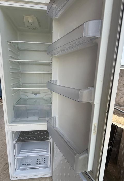 Холодильник Beko.