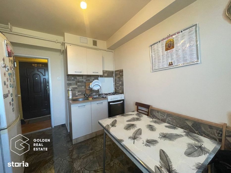 Apartament spațios, decomandat, 4 camere, Soarelui, zona AEM