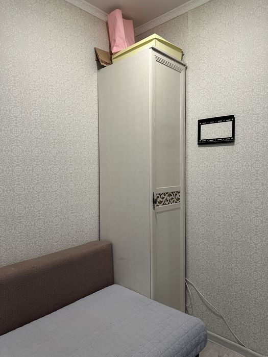 Продам спальный шкаф