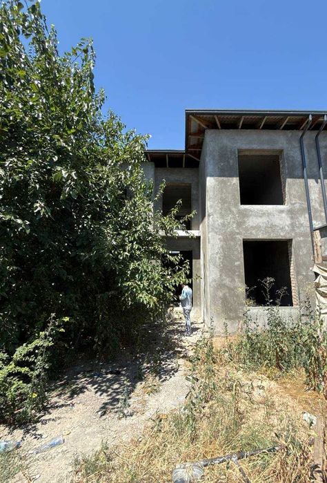 qoyliq massiv 1  uchastka 2.4 sotih karoka